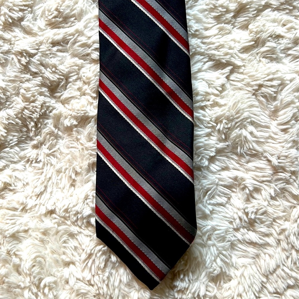 ✨GIVENCHY MONSIEUR✨ MENS SILVER, MAROON AND NAVY NECKTIE.